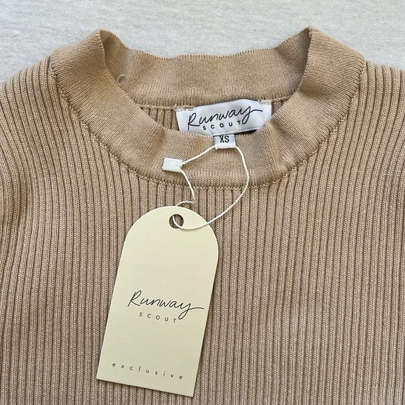 NWT Runway Scout neutral knit sweater set top/skirt size xs. Skirt has slit - Picture 6 of 11